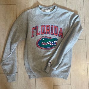 champion university of florida womens crewneck size xs